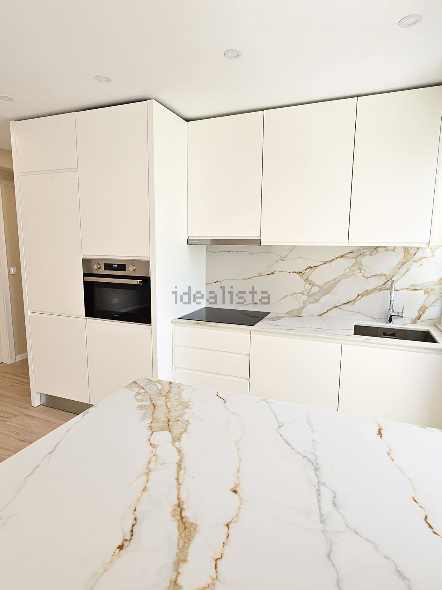 公寓 t3出售在Praceta Eugénio de Castro - 厨房