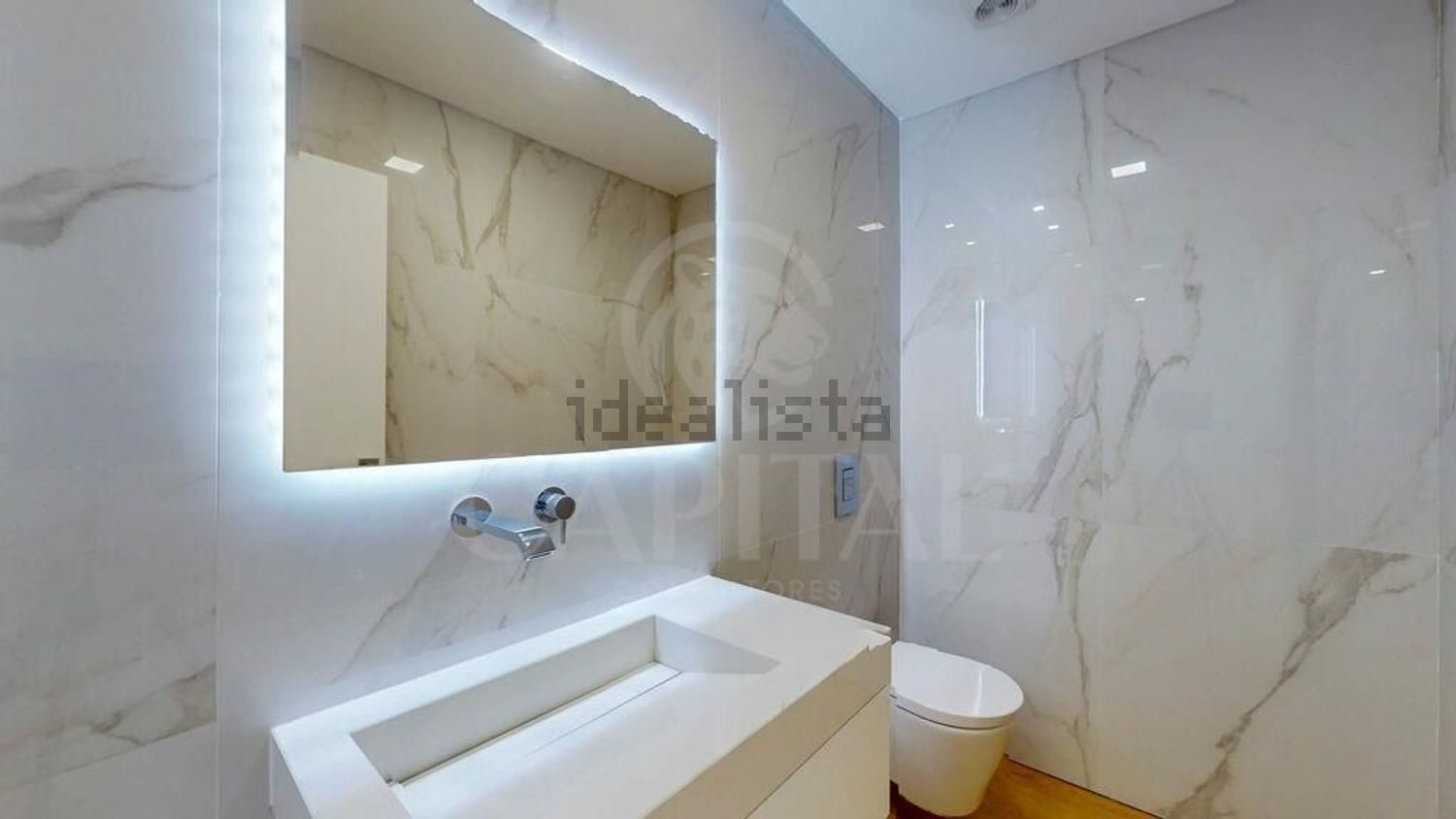 小楼房或独栋别墅出售在Rua da Calheta - 卫生间