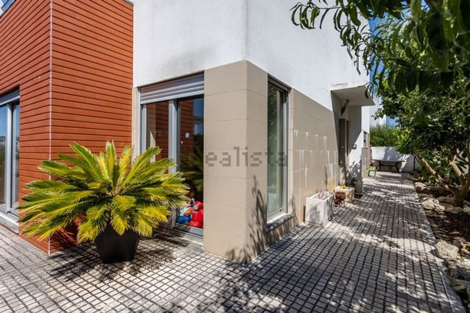 小楼房或独栋别墅出售在Rua Adão Manuel Ramos Barata - 阳台