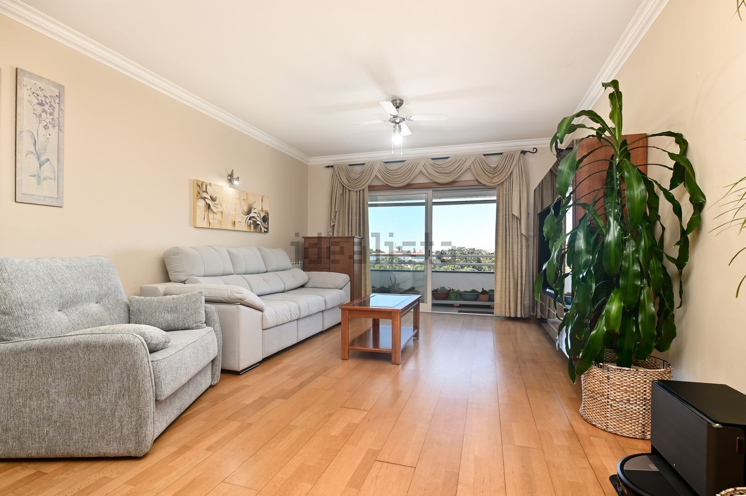 公寓 t3出售在Rua Água-Marinha - 客厅