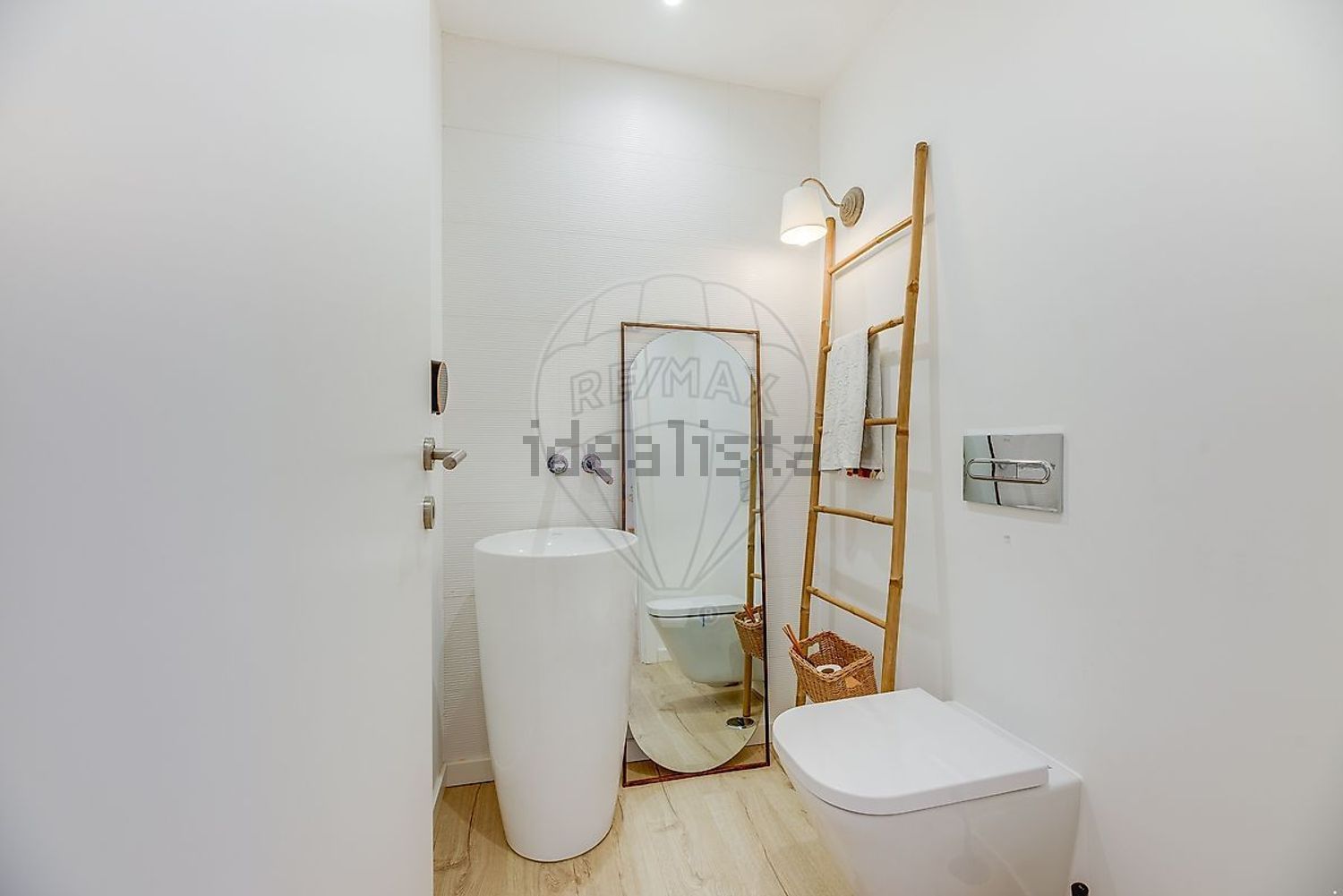 小楼房或独栋别墅出售在Rua Mato Moreira - 卫生间