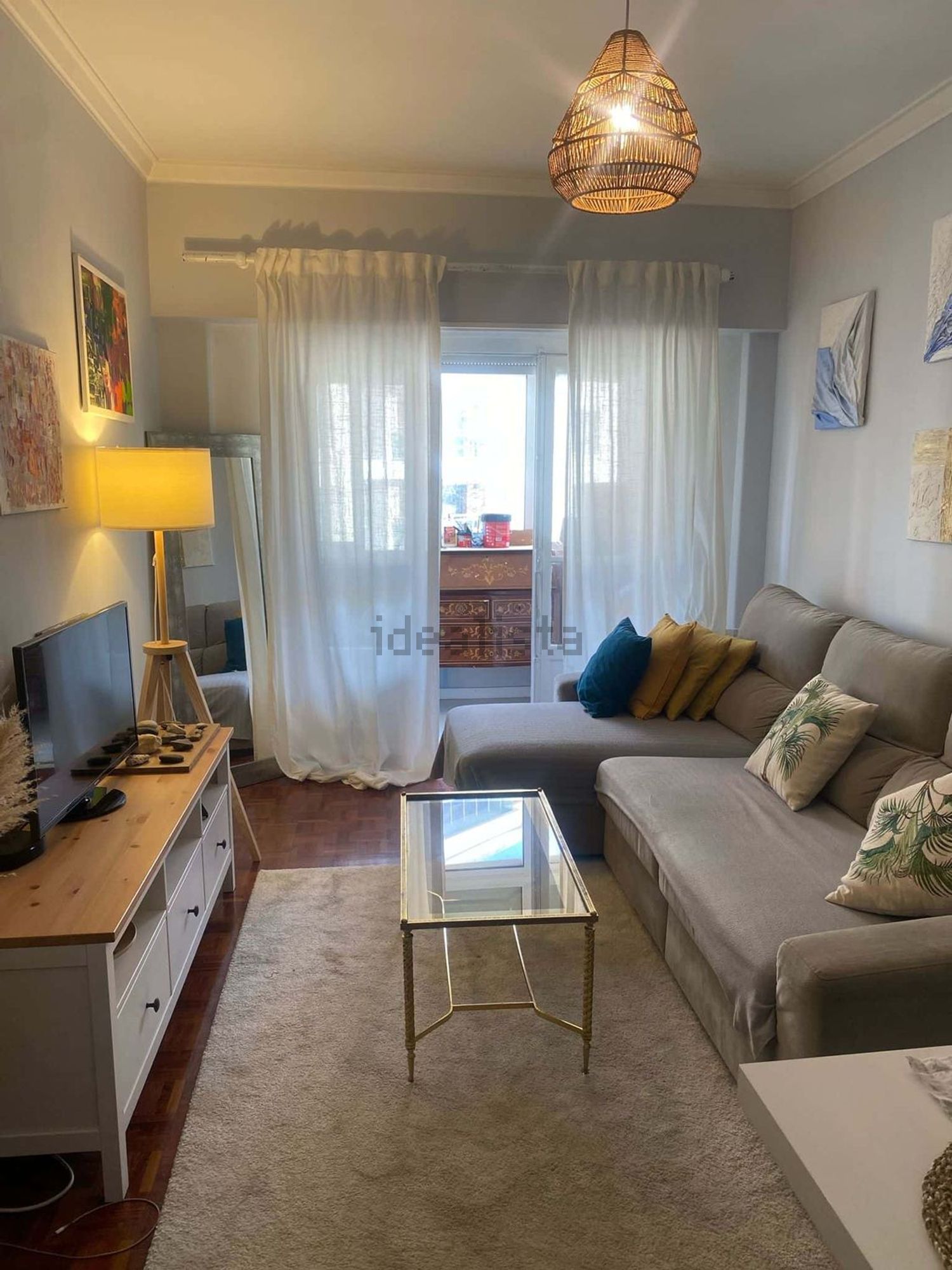 出租房间在Rua Almeida Garrett, 22 - 客厅