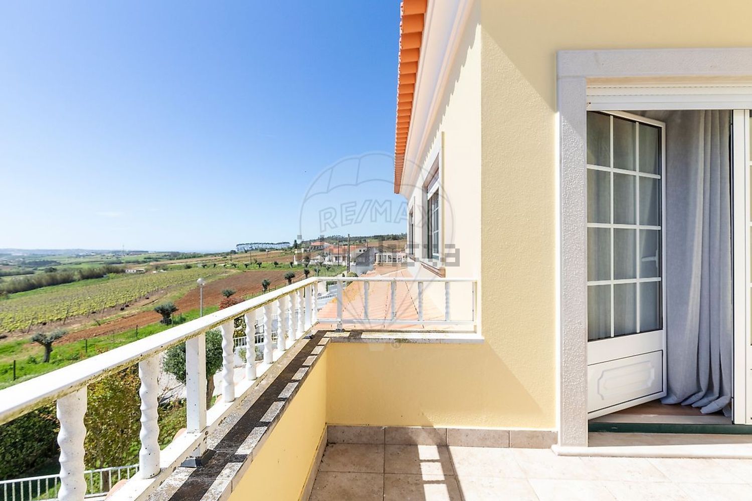 小楼房或独栋别墅出售在Rua da Engenheira - 阳台