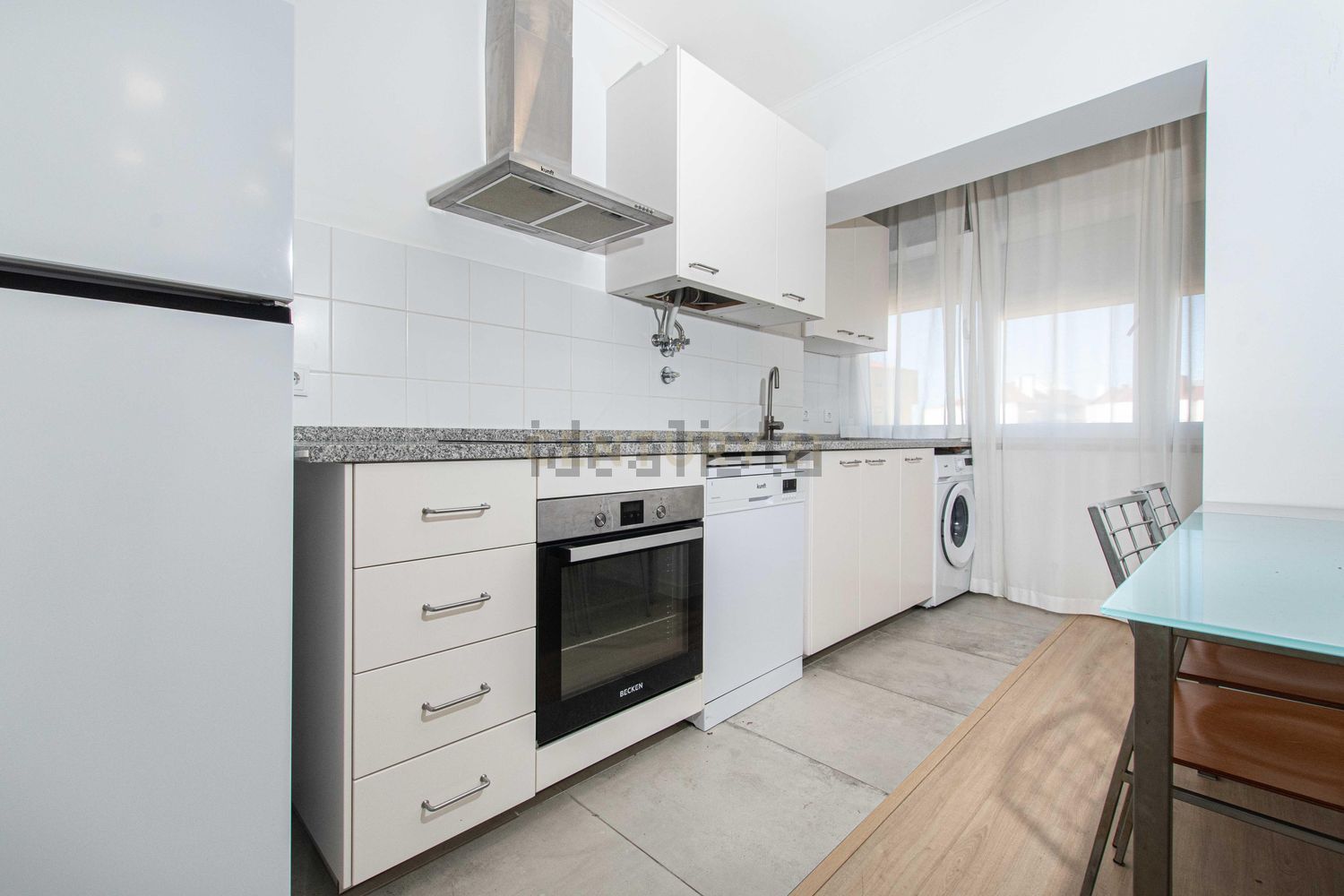 出租公寓 t2在Rua Mestre Roque Gameiro, 8 - 厨房