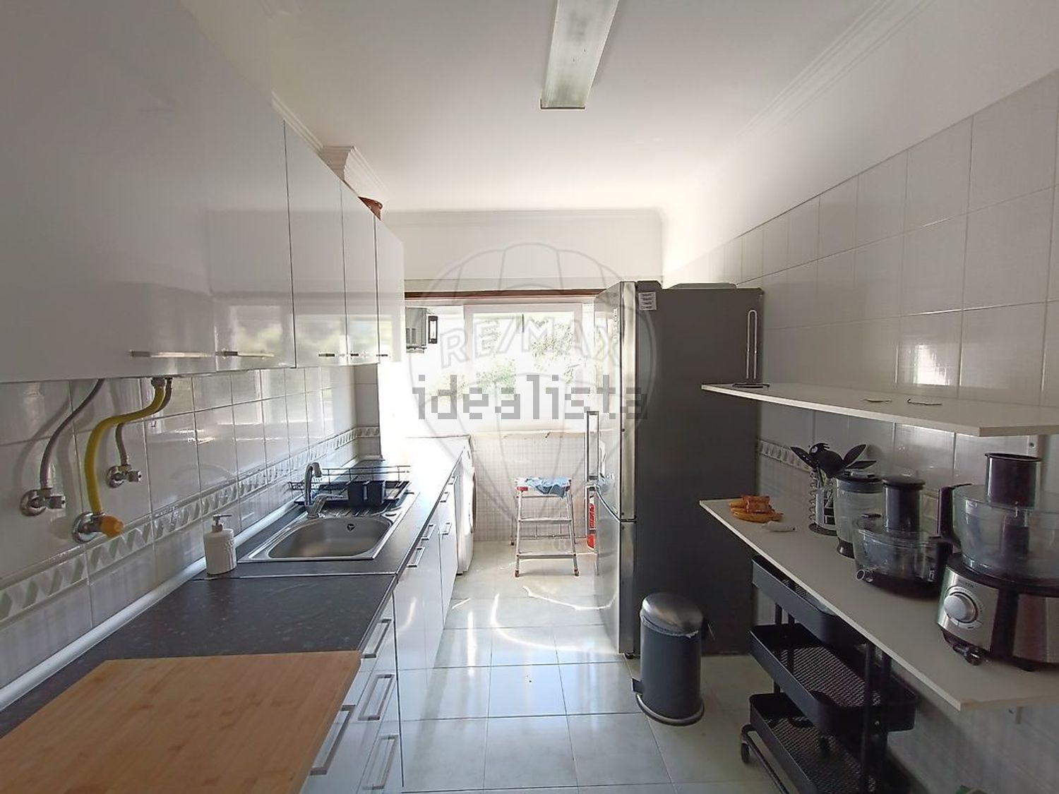 出租公寓 t2在Rua Bernardo Santareno - 厨房