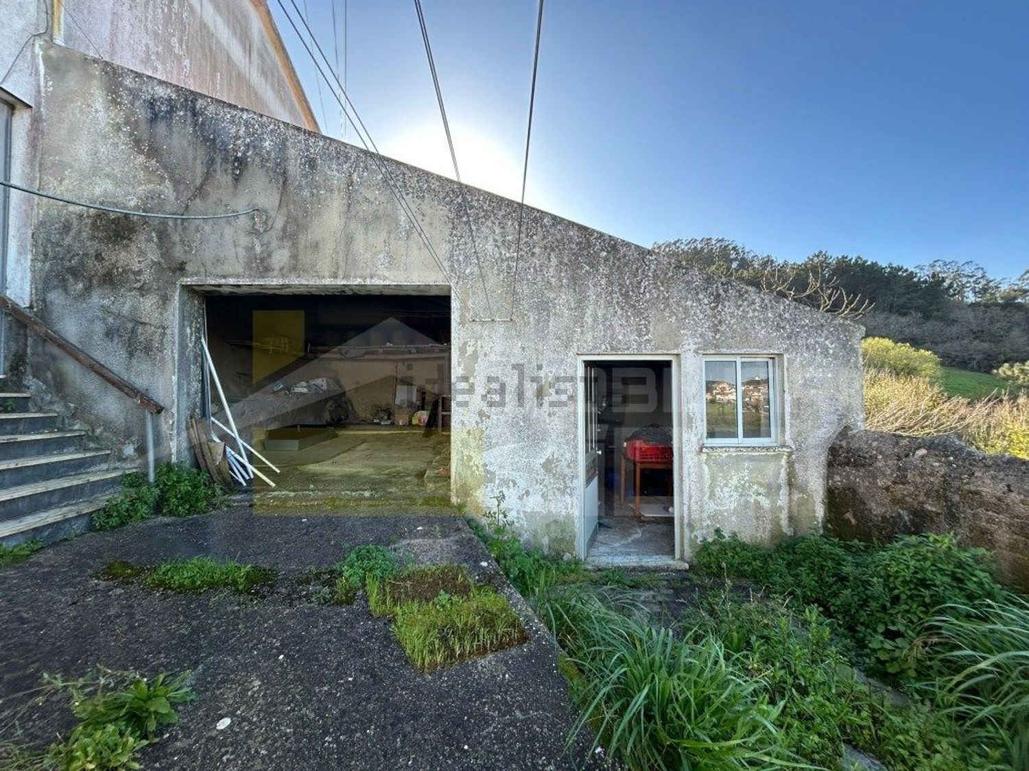 小楼房或独栋别墅出售在Barreiralva - Póvoa de Cima - 停车位