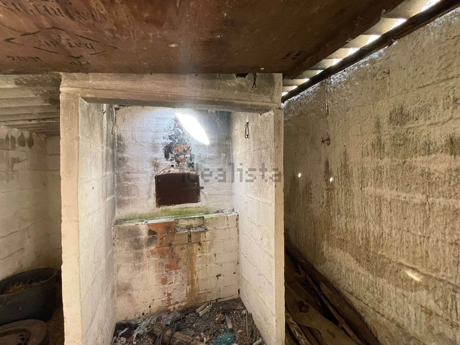 小楼房或独栋别墅出售在Palhais e Coina - 仓库