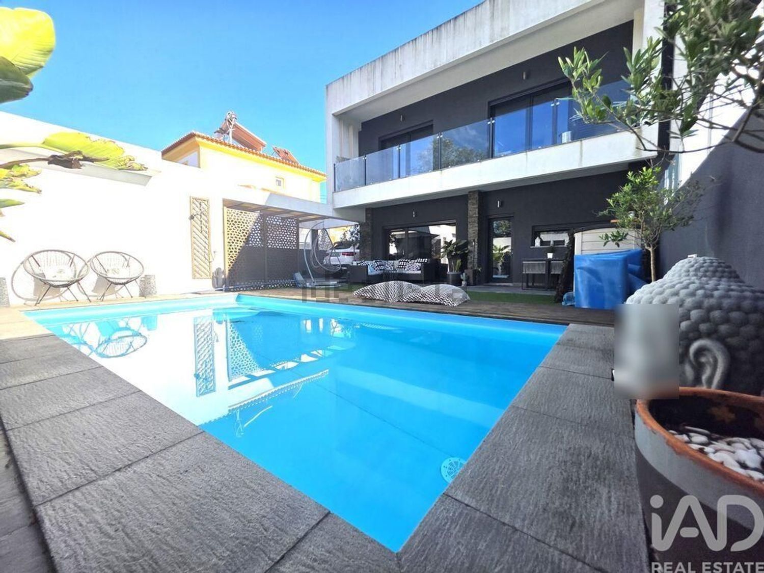 双拼别墅出售在Quintinhas - 游泳池