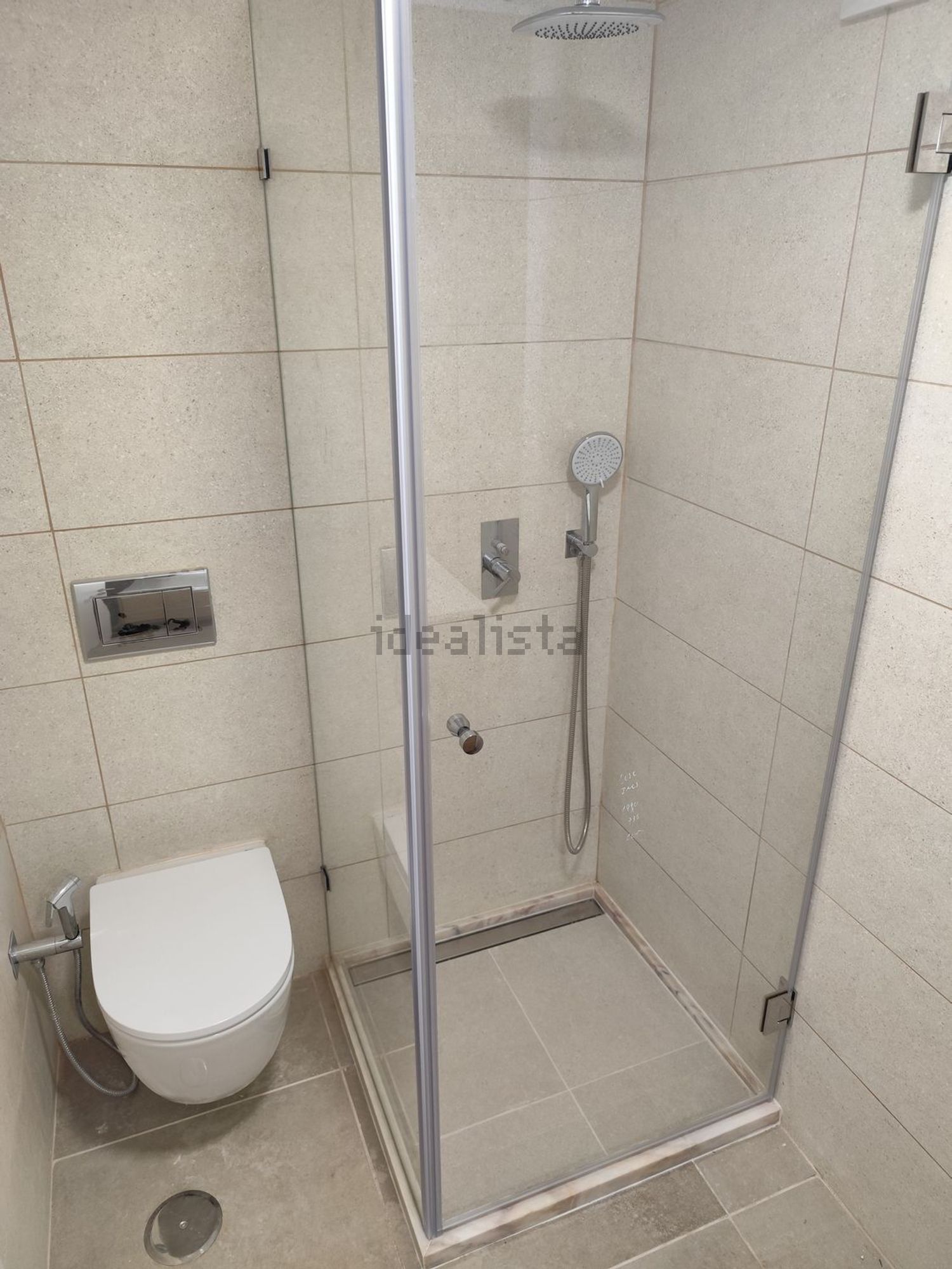 出租小楼房或独栋别墅在Praceta Santa Rita de Cássia - 卫生间