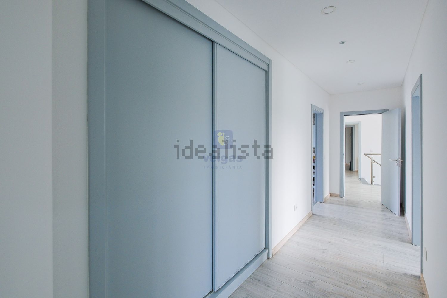 小楼房或别墅出售在Lousa - 过道