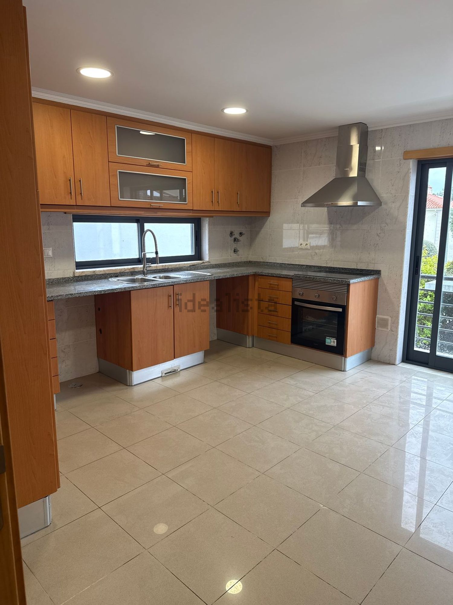 小楼房或独栋别墅出售在Rua Pulido Valente, 14 - 厨房