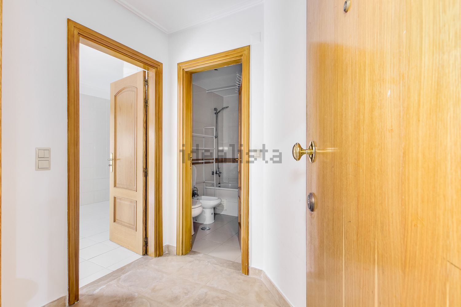 出租公寓 t1在Rua Poeta Bocage - 过道