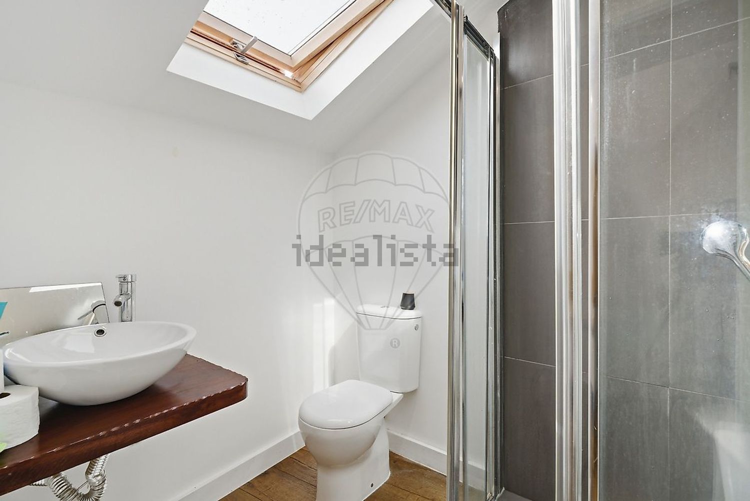 公寓 t1出售在Rua Dias Neiva - 卫生间