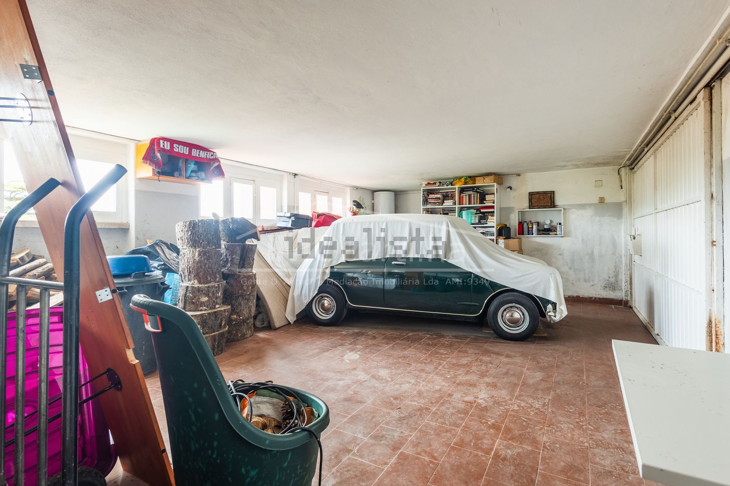 小楼房或独栋别墅出售在Rua Serpa Pinto - 停车位