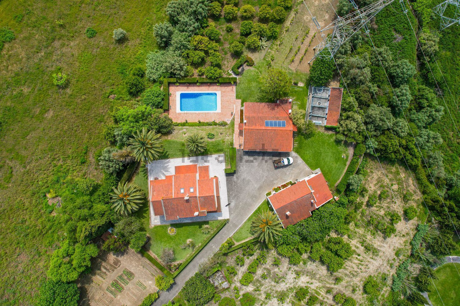 小楼房或独栋别墅出售Estr. da Serralheira de Baixo - 游泳池