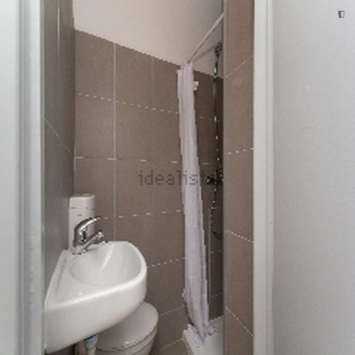 出租房间在Rua do Carrião - 卫生间