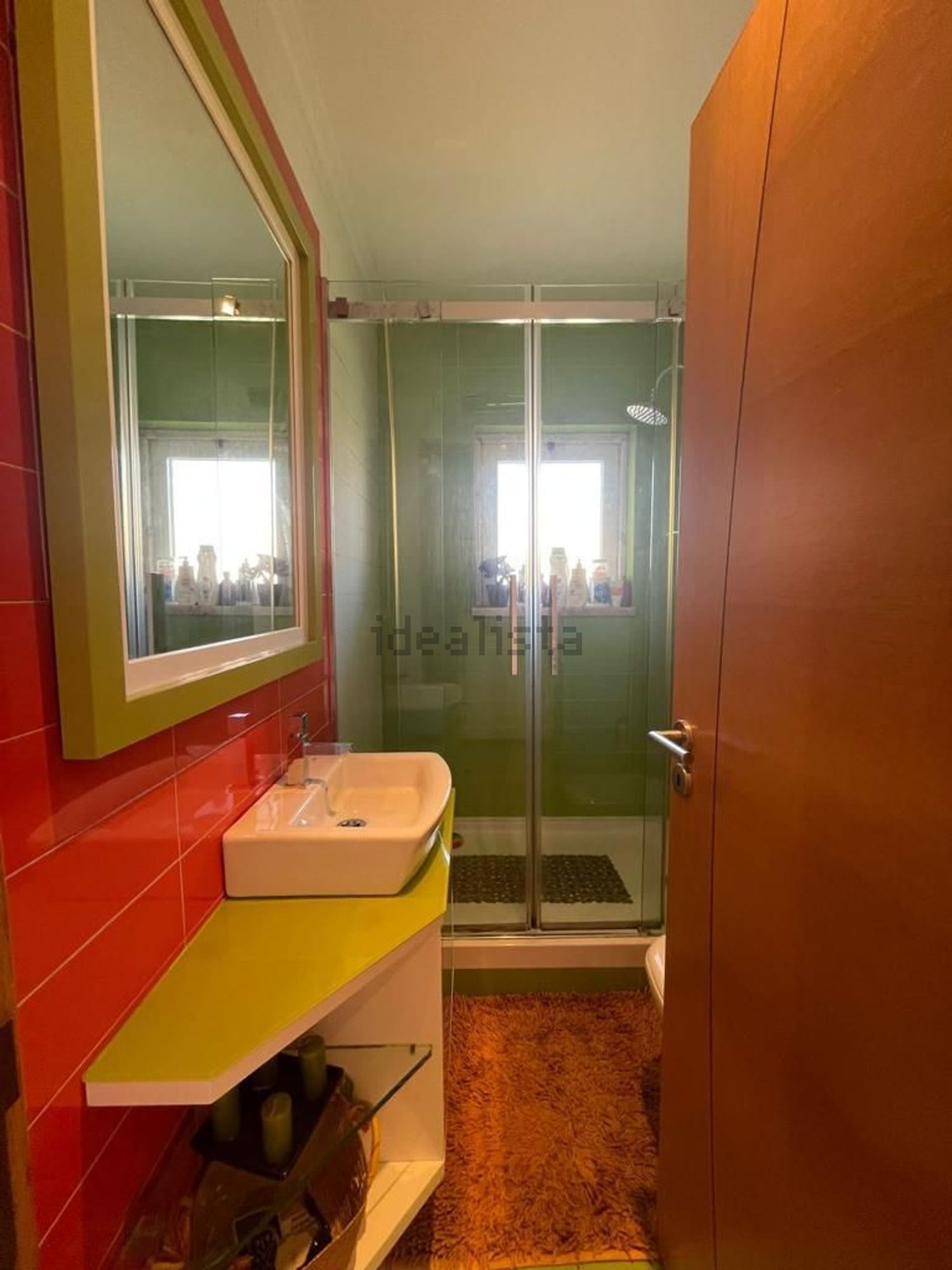 小楼房或独栋别墅出售在Porto Salvo - 卫生间