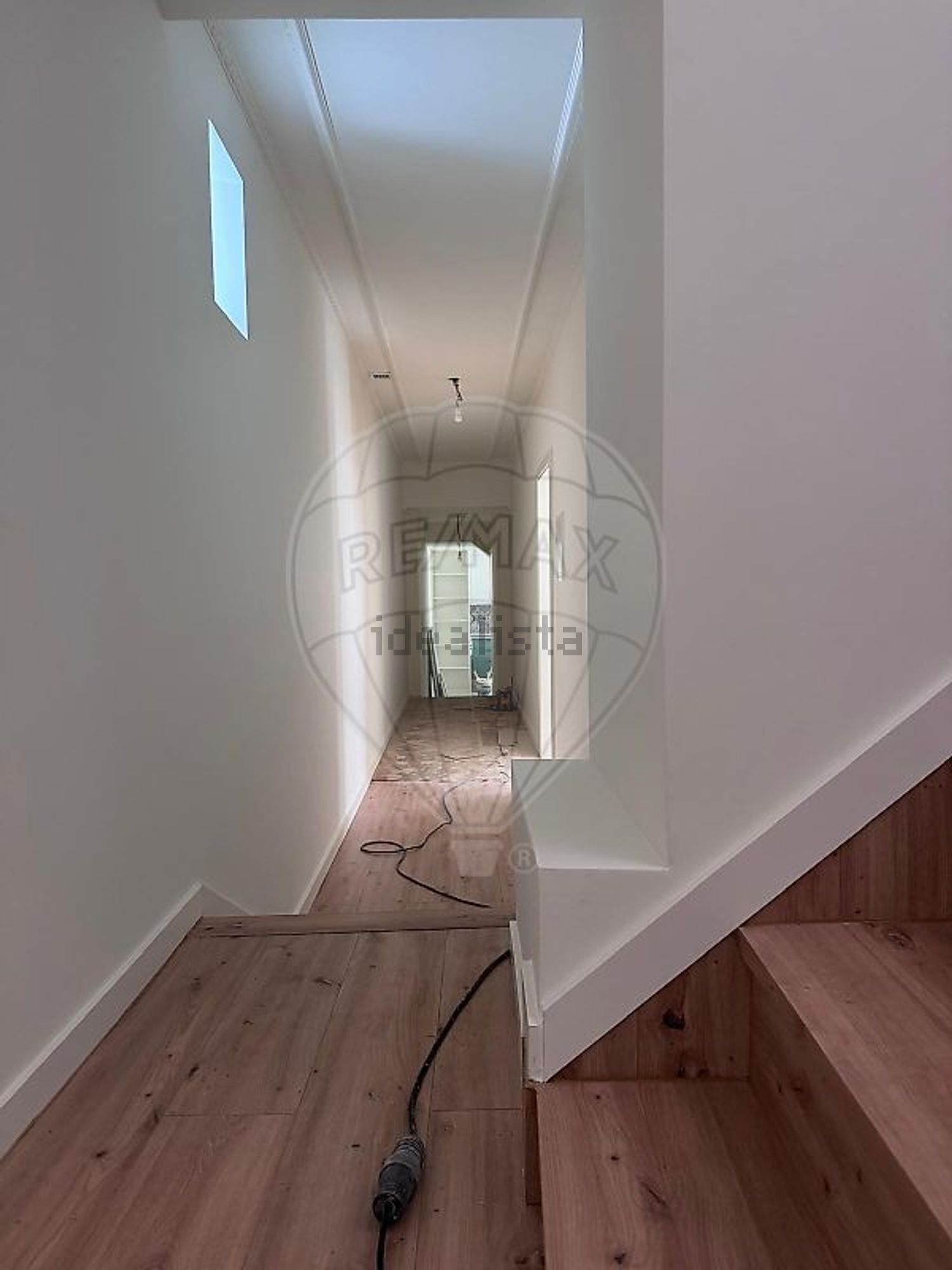 小楼房或独栋别墅出售在Rua da Ribeirinha - 过道