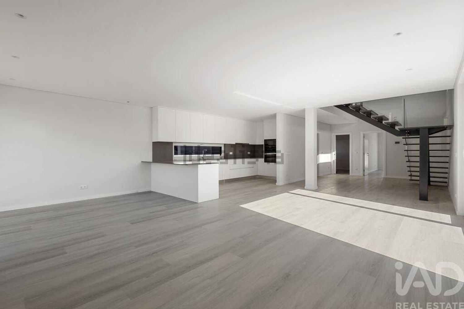 小楼房或独栋别墅出售在São Pedro da Cadeira - 客厅