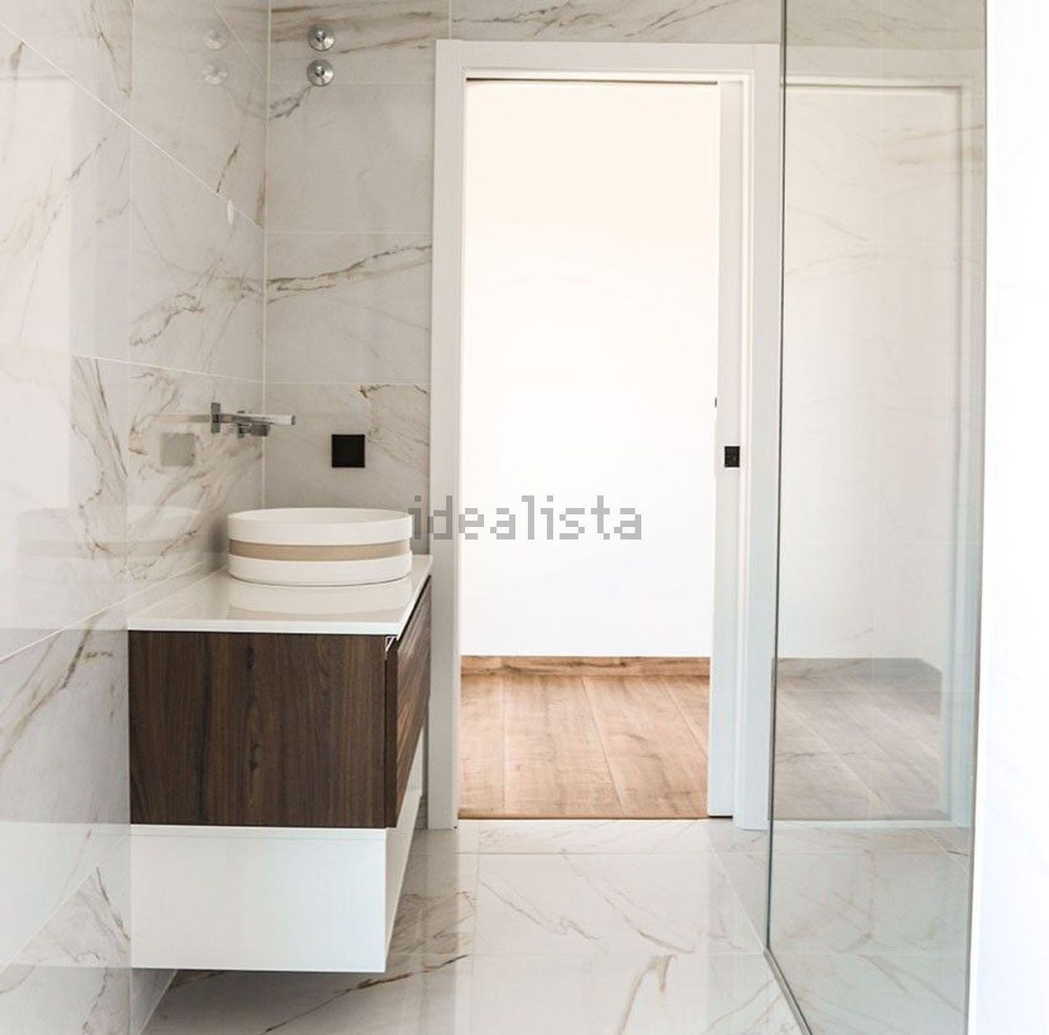 小楼房或独栋别墅出售在Avenida Pinhal do Arneiro - 卫生间