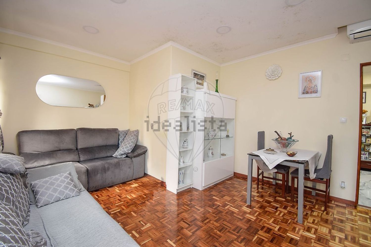 公寓 t3出售在Rua Doutor Jaime Cortesão - 客厅