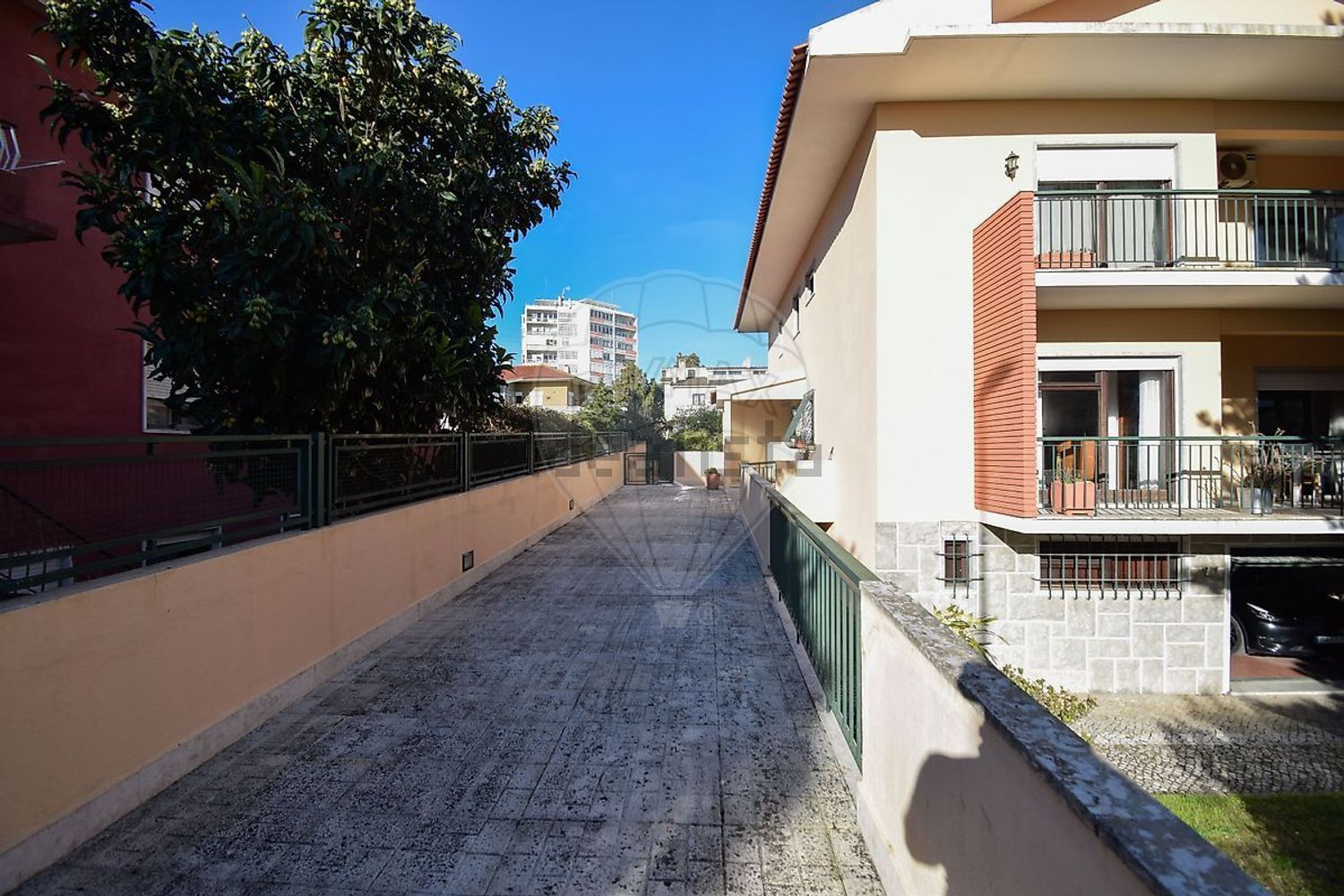 小楼房或独栋别墅出售在Rua da Quinta das Palmeiras - 阳台