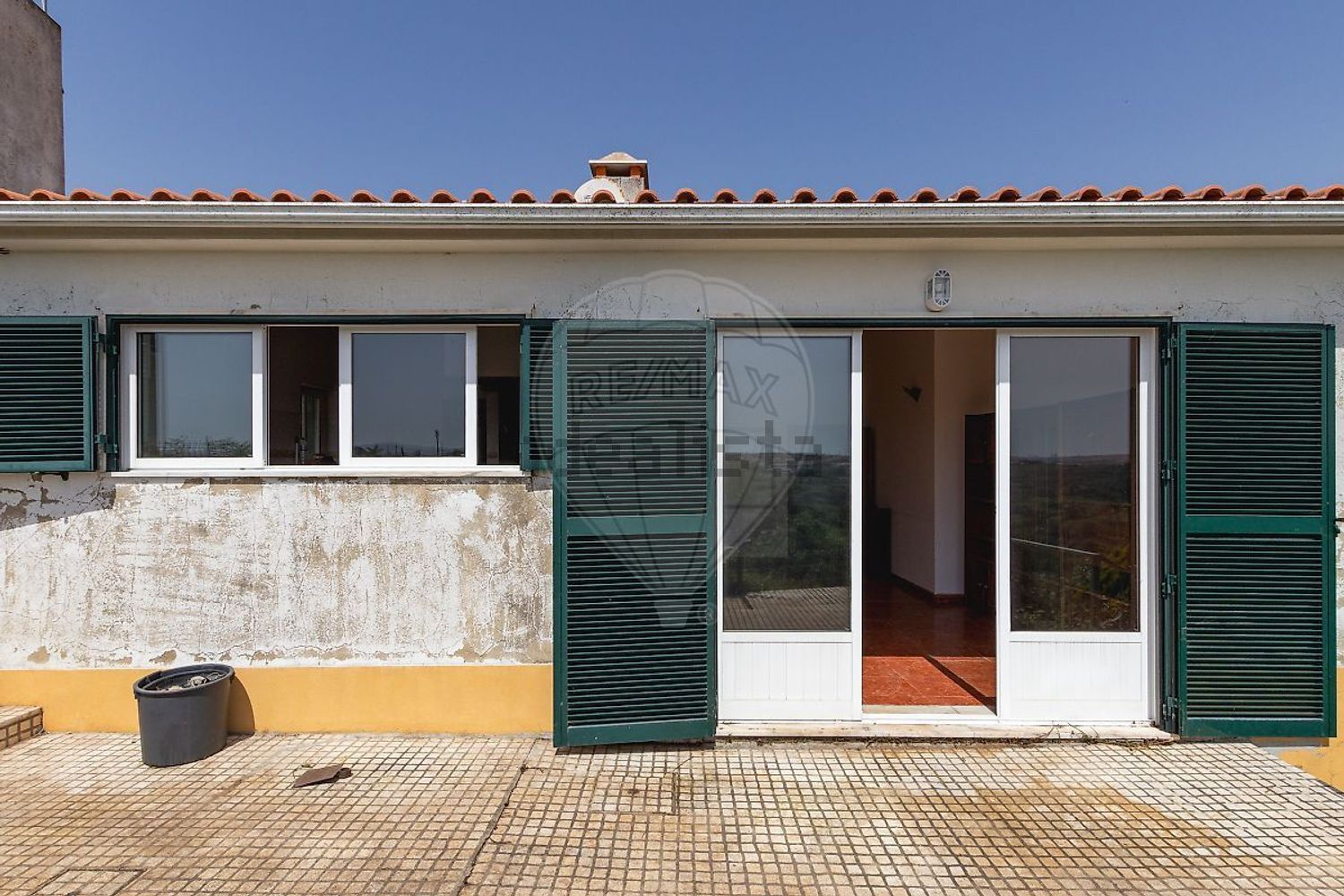 小楼房或独栋别墅出售在Estrada do Casal Sequeiro - 外立面