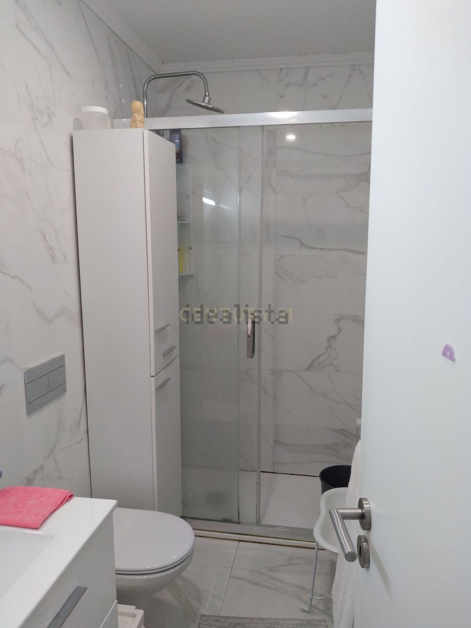 小楼房或独栋别墅出售在Largo de Alpriarte s/n - 卫生间