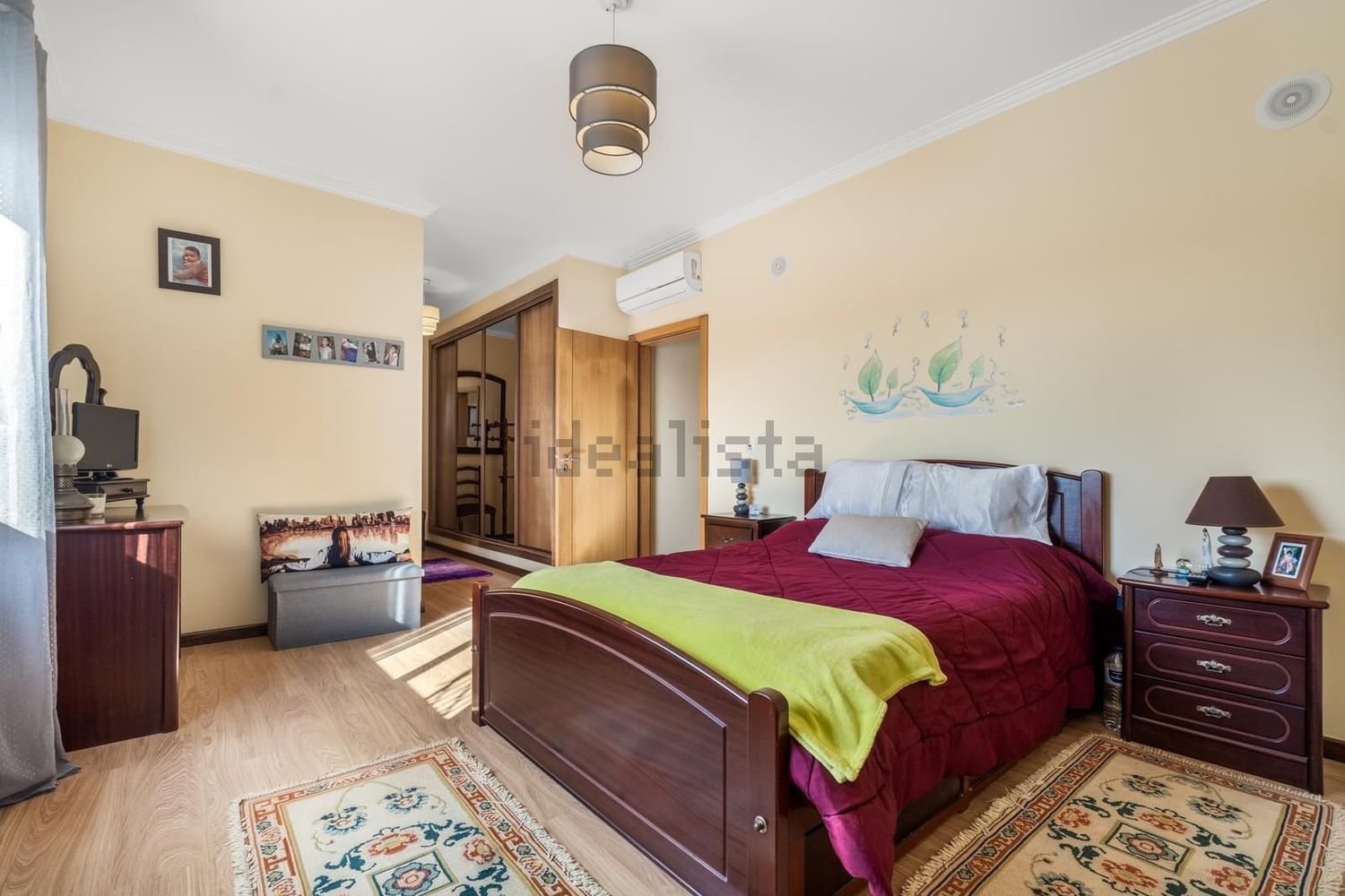 小楼房或独栋别墅出售N10 - 卧室