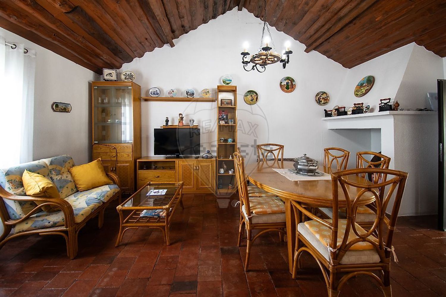 小楼房或独栋别墅出售Er261 - 客厅