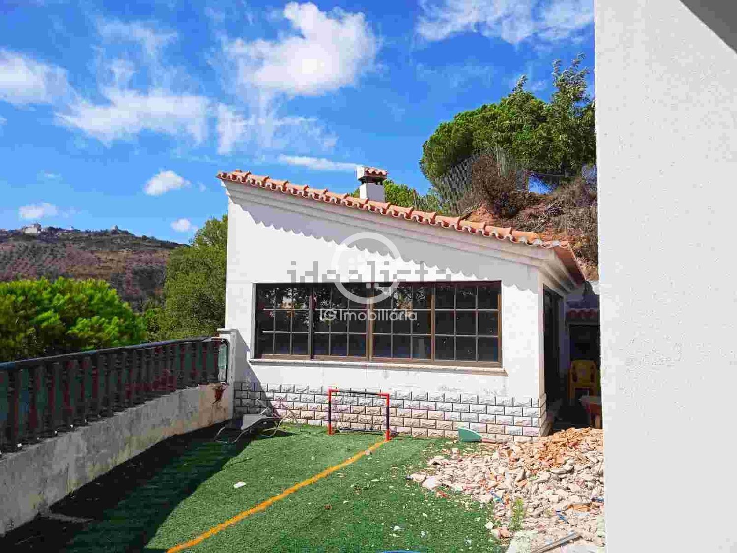 小楼房或独栋别墅出售在Centro - 外立面