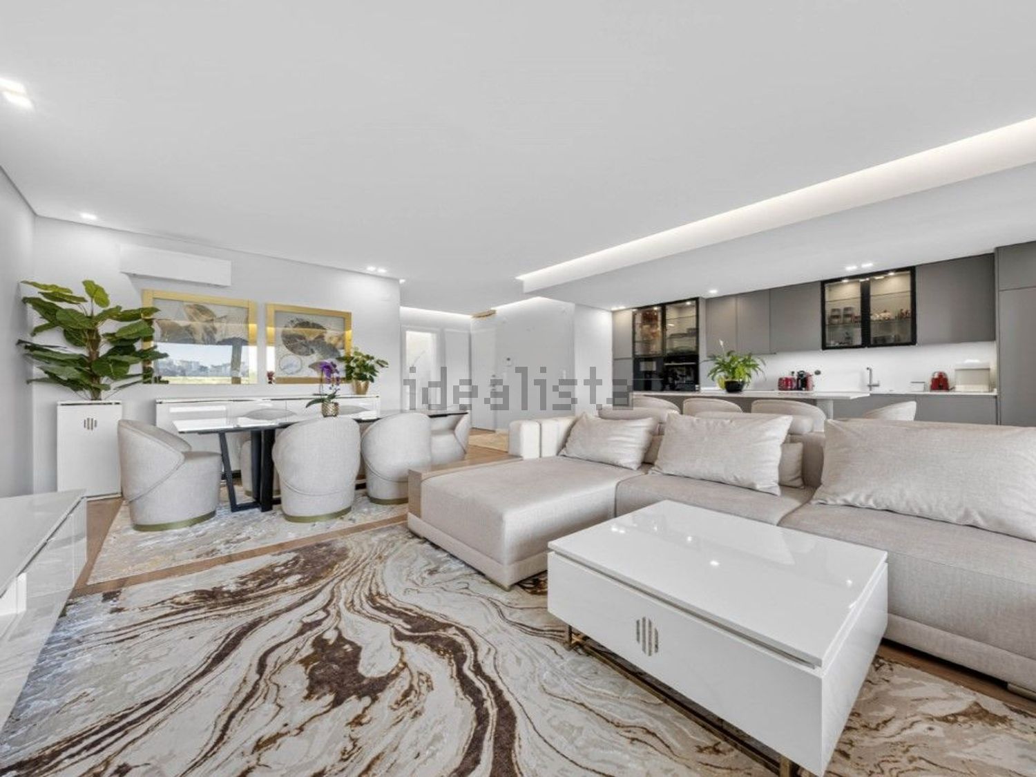 公寓 t4出售在Avenida Descobertas - 客厅