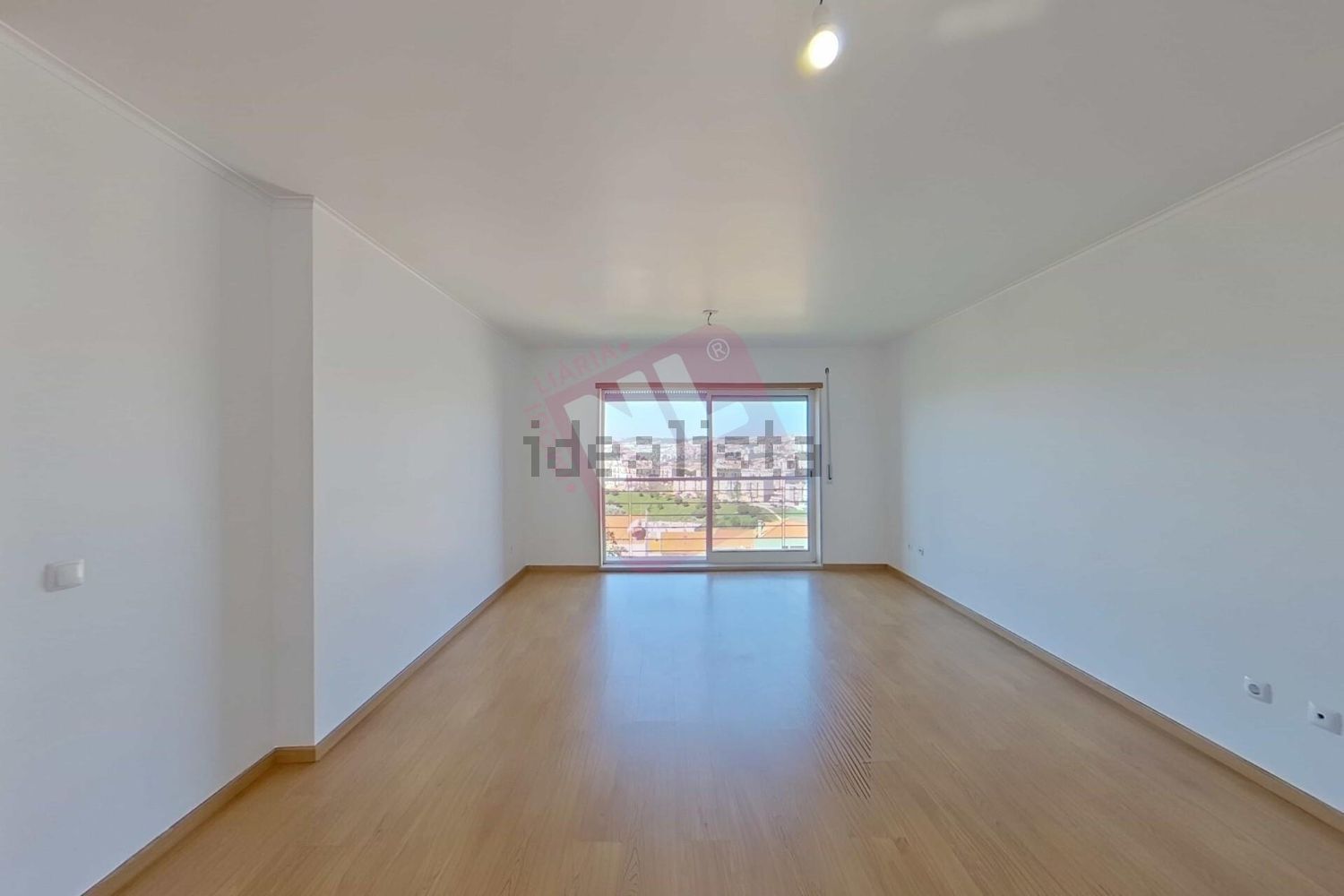 出租公寓 t2在Rua Fernando Gusmão, 17 - 客厅