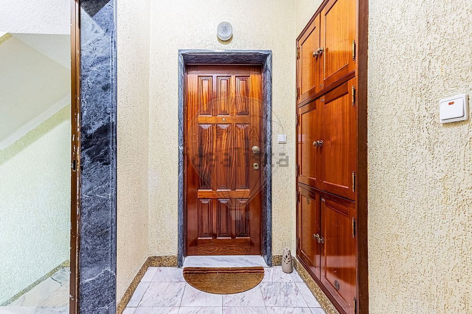 公寓 t2出售在Rua São José do Marco - 过道