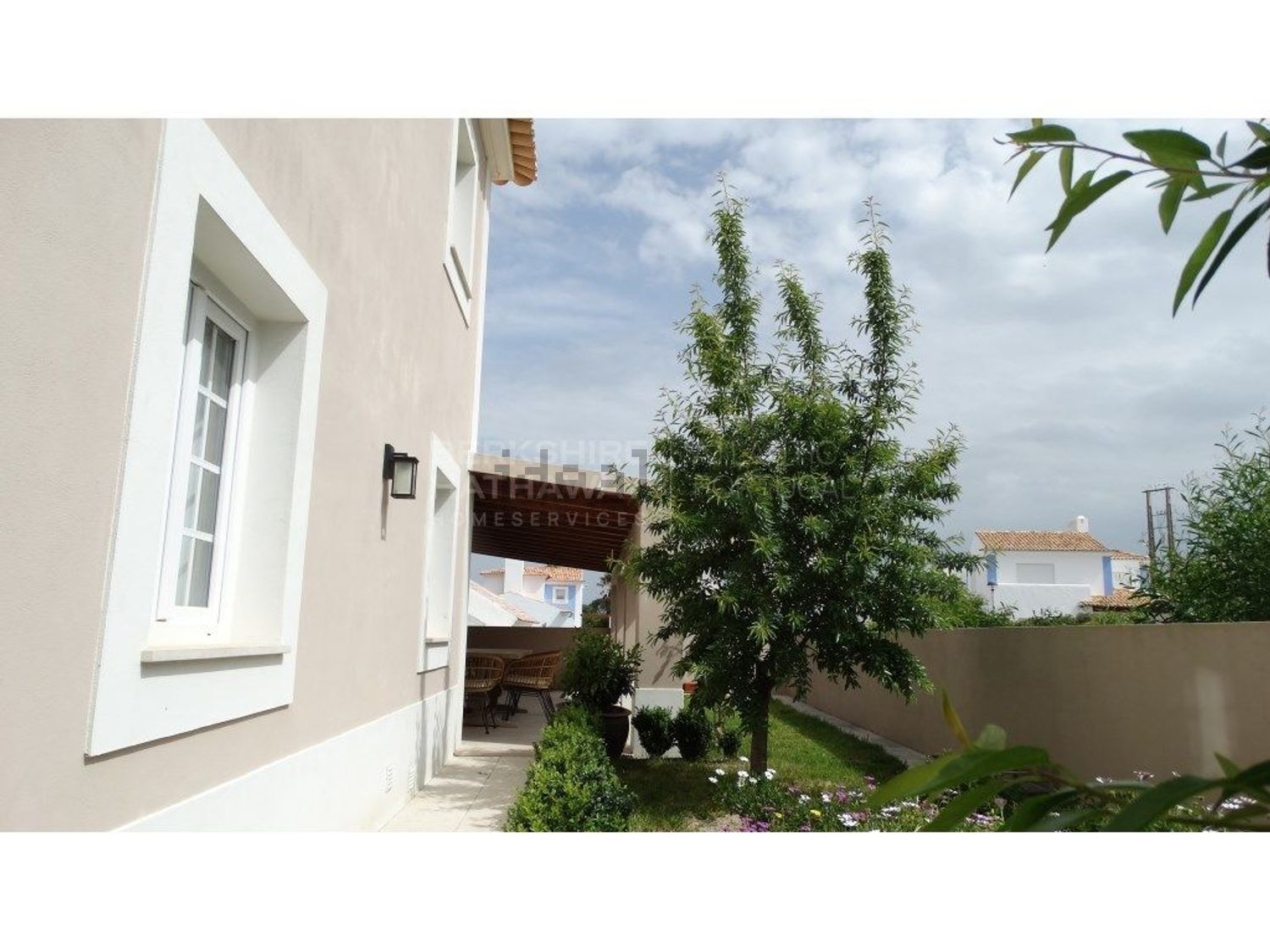 小楼房或独栋别墅出售在Porto Covo - 外立面