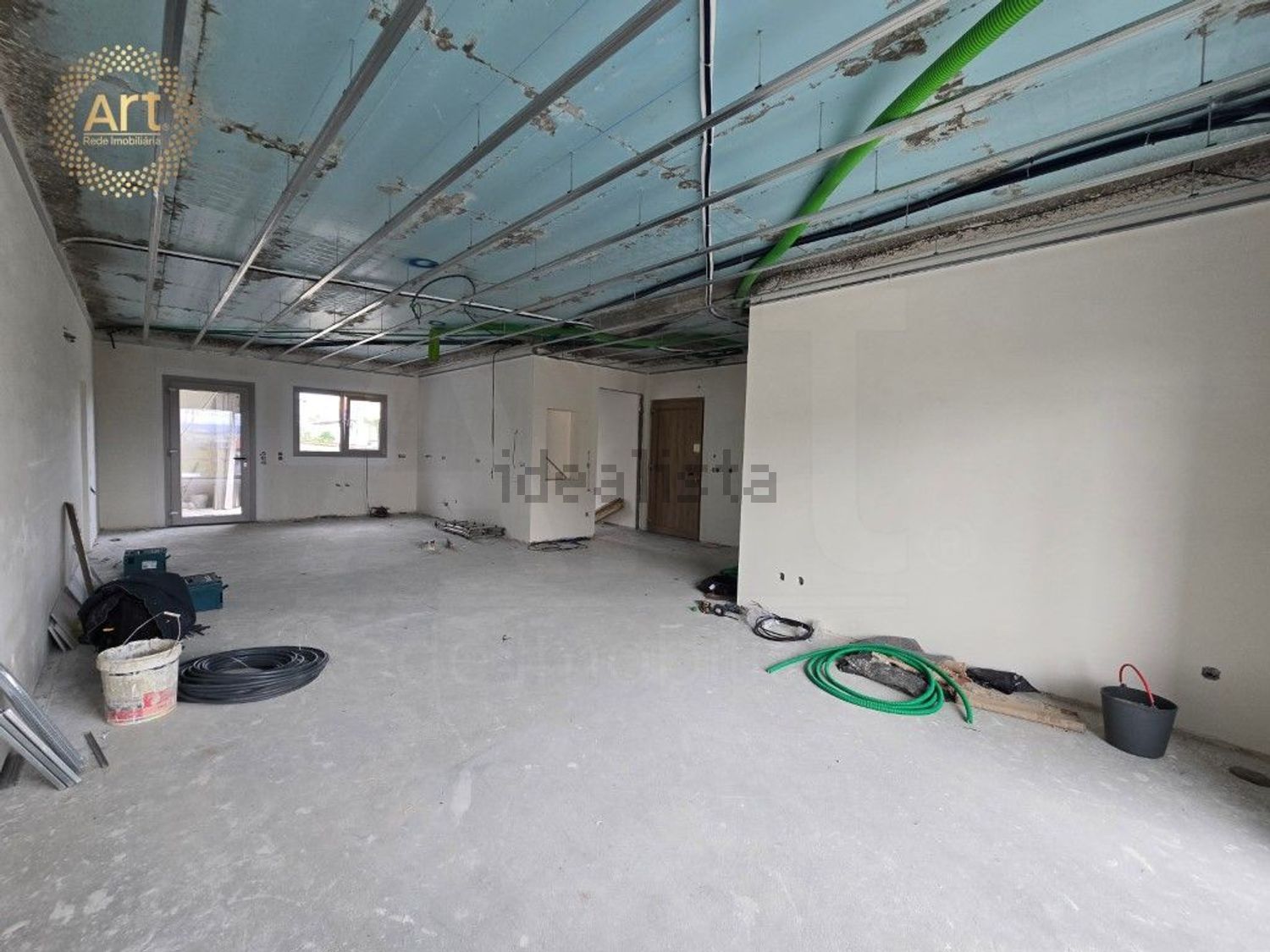 小楼房或独栋别墅出售在Avenida Principal - 客厅