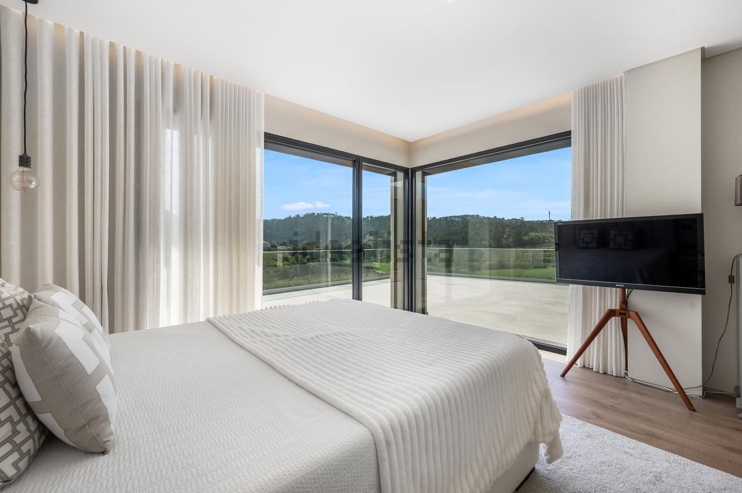 小楼房或独栋别墅出售在Rua das Lombas - 照片