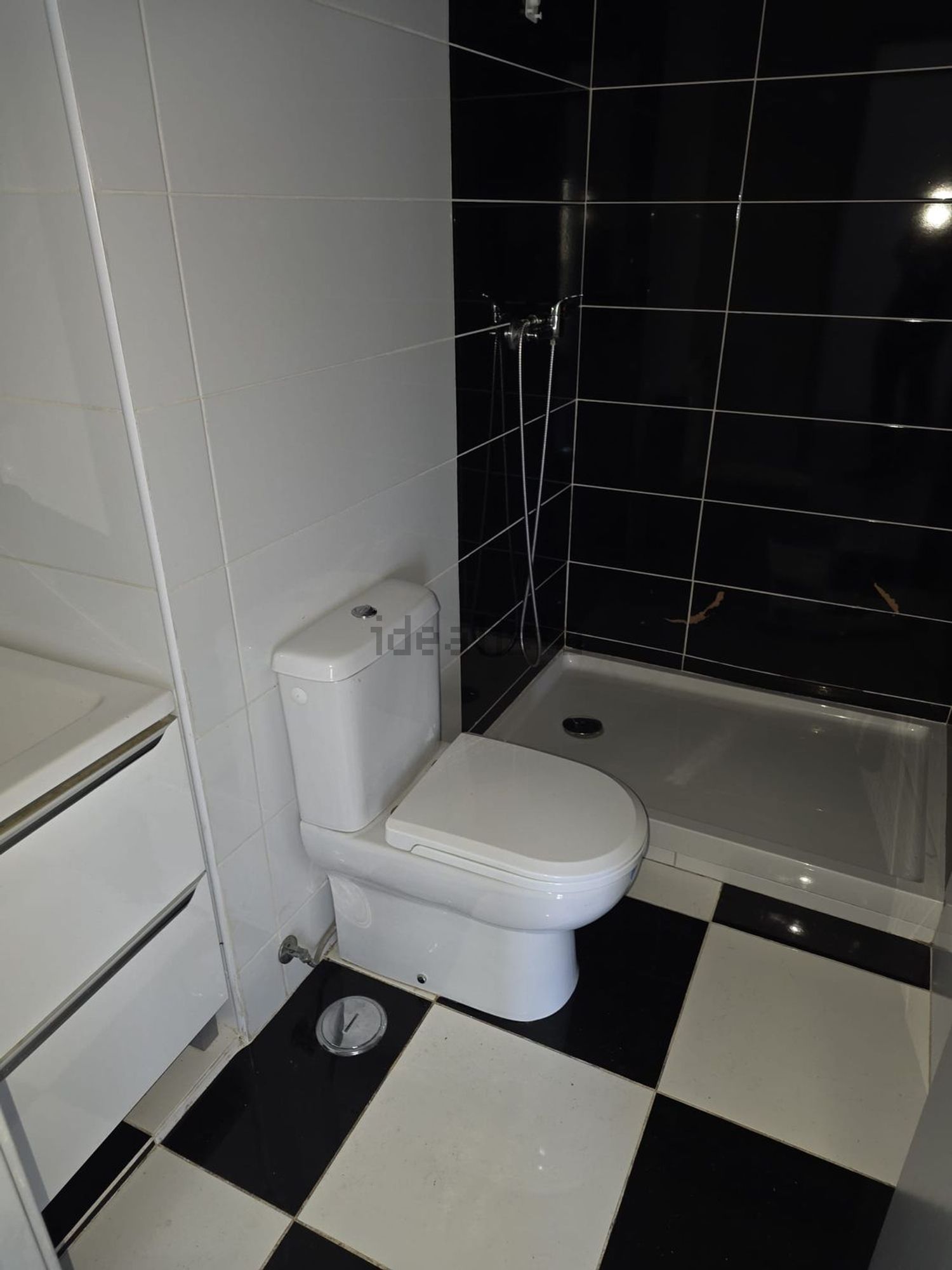 公寓 t3出售在Santo António dos Cavaleiros e Frielas - 卫生间