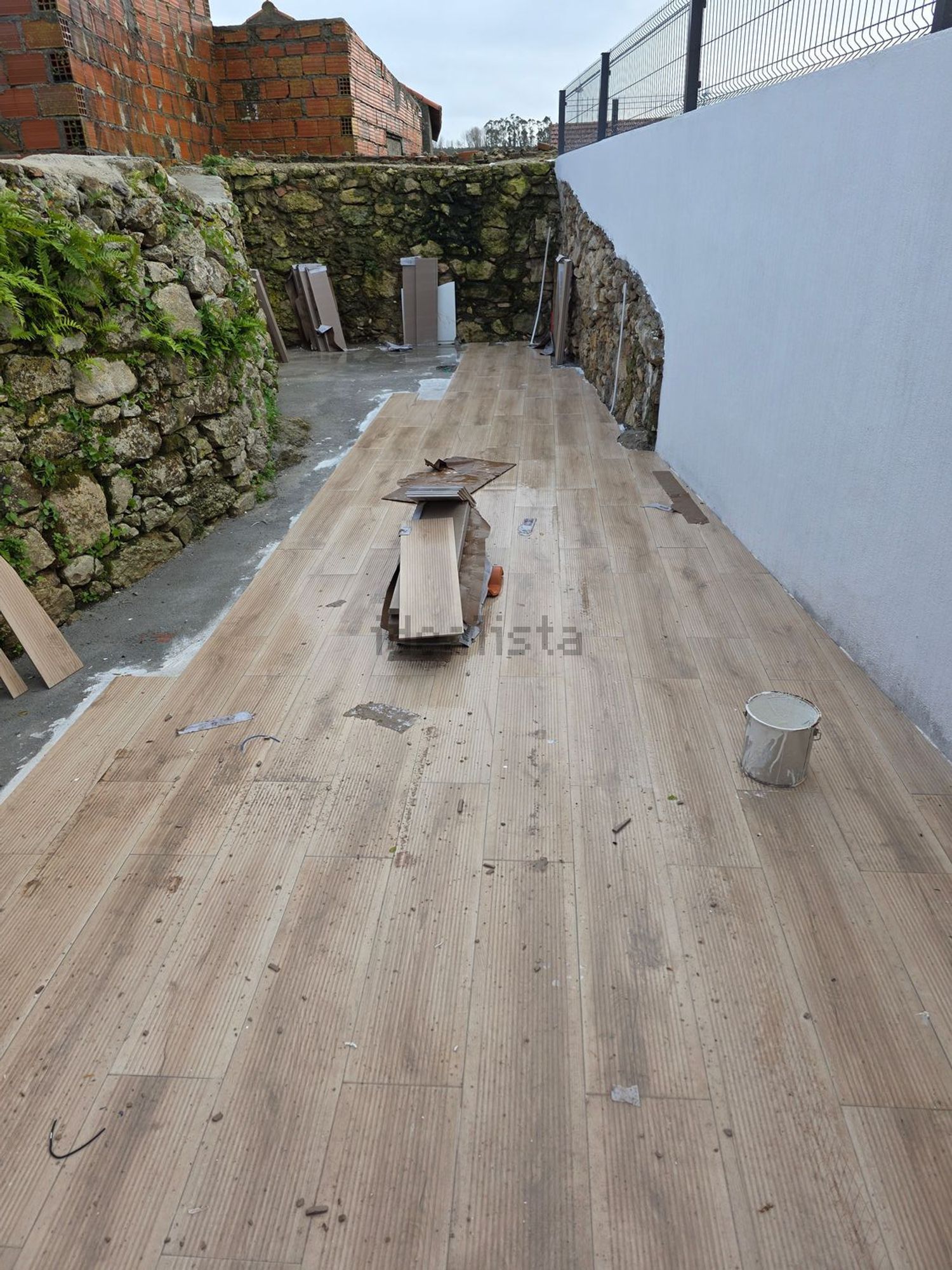 小楼房或独栋别墅出售在Travessa Dos Moinhos, 3 - 院子