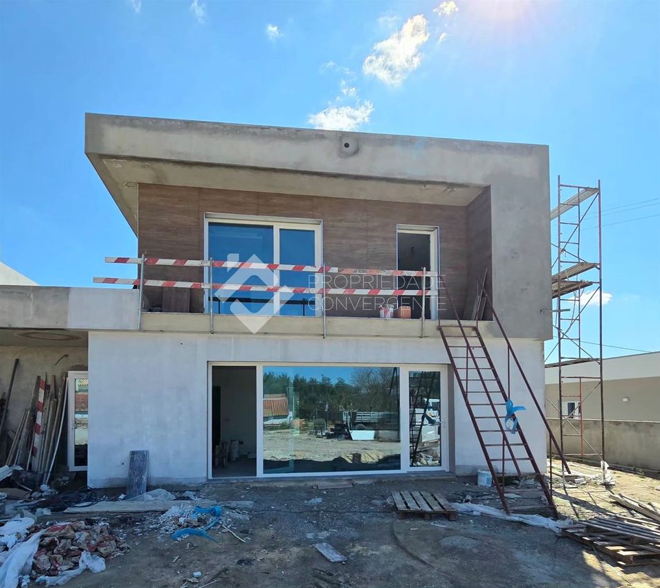 双拼别墅出售在Vendas de Azeitão