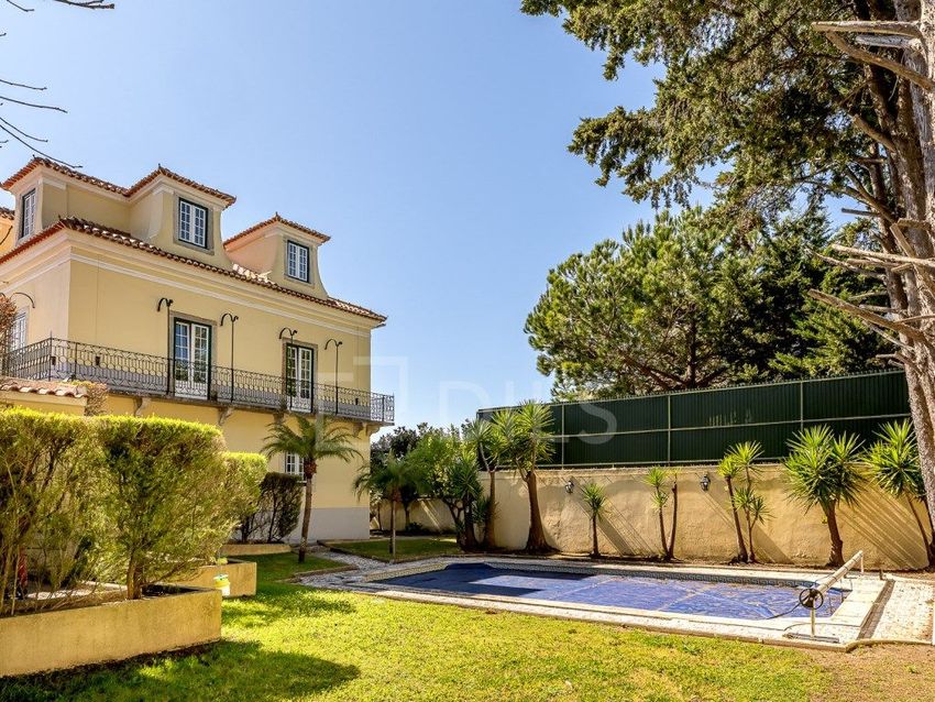 小楼房或独栋别墅出售在Rua Norte