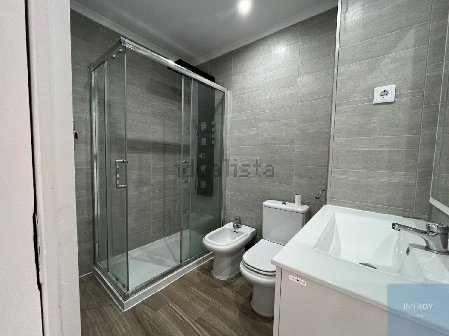 出租公寓 t2在Rua Ana de Castro Osório, 10 - 卫生间