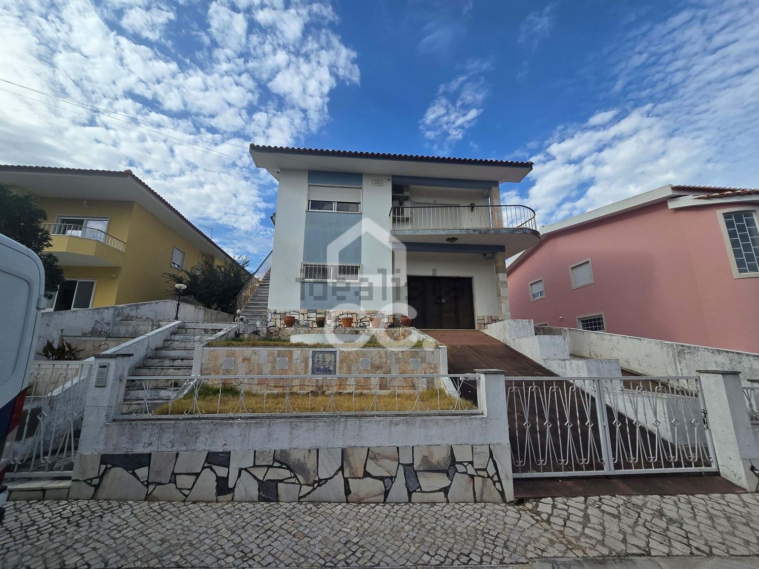 小楼房或独栋别墅出售在Santo Antão e São Julião do Tojal - 外立面