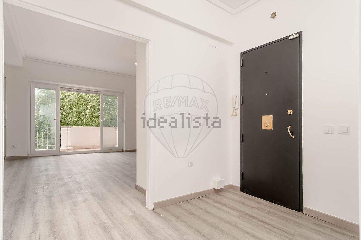 公寓 t3出售在Praça Rainha Santa - 居住