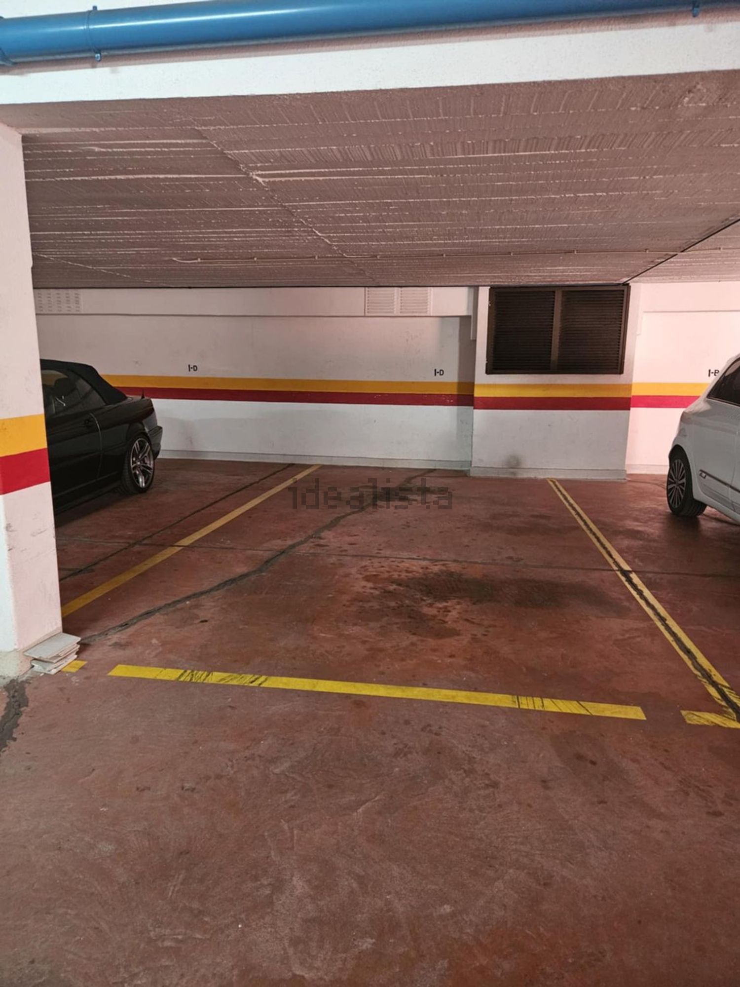 出租公寓 t2在Rua Miguel Torga, 194 - 停车位