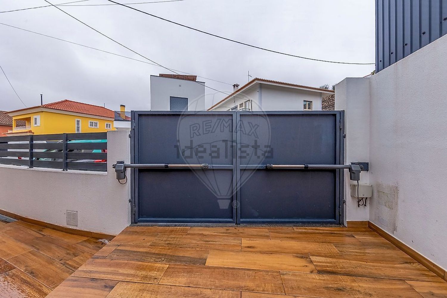 小楼房或独栋别墅出售在Rua da Ribeira - 外立面