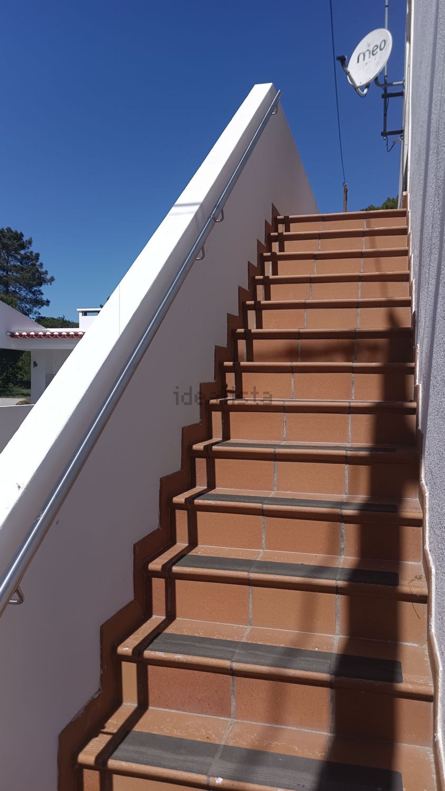 出租房间在Rua Primeiro de Maio, 30 - 入口 / 出口