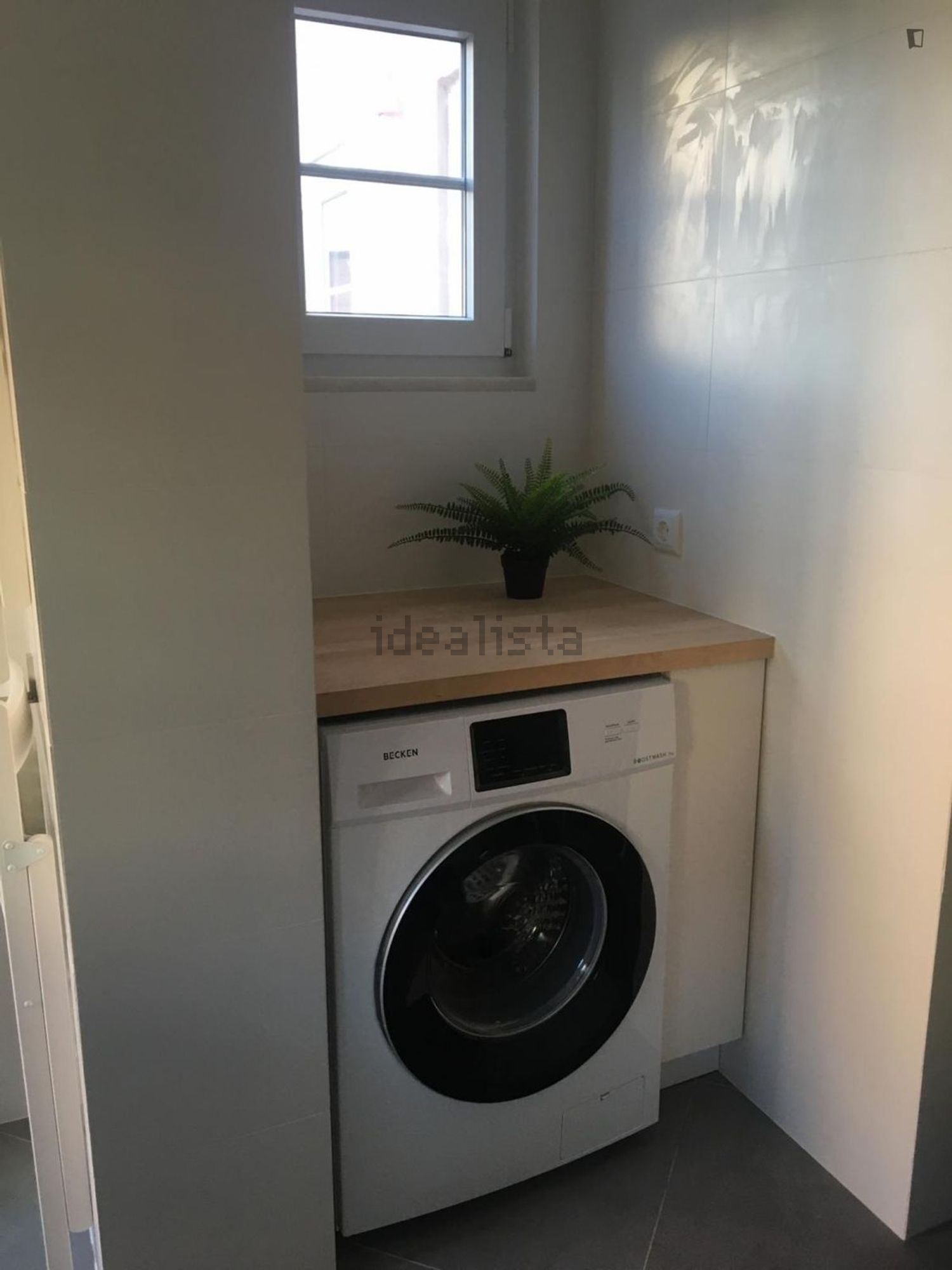 出租房间在Rua Angra do Heroísmo - 厨房