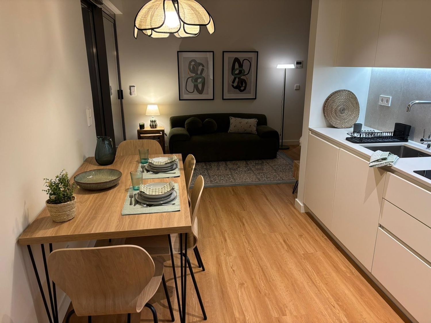 出租公寓 t1在Avenida Álvaro Cunhal - 客厅