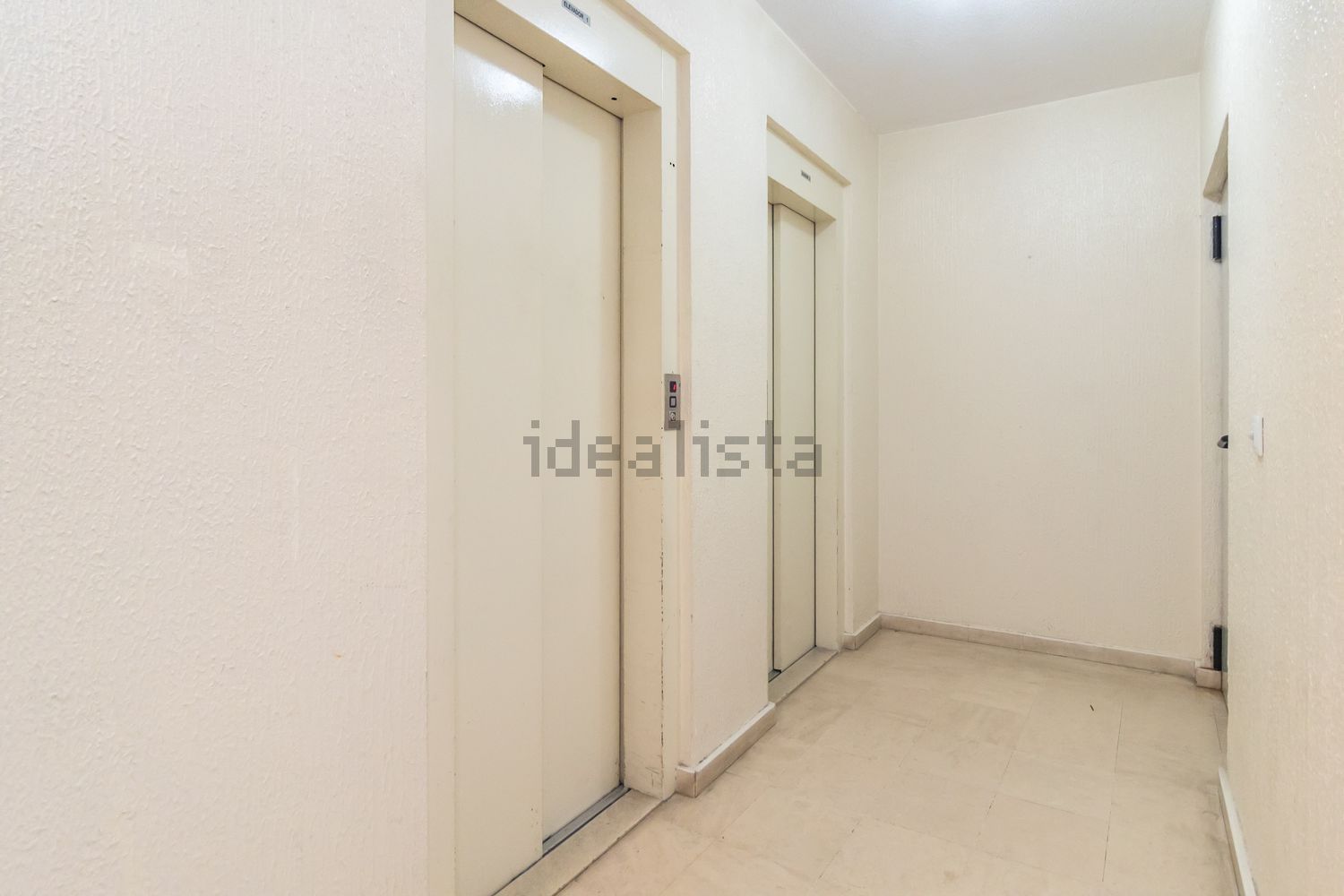 公寓 t3出售在Avenida Mestre Manuel dos Santos Cabanas - 过道